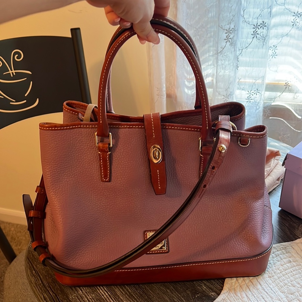 Vintage Dooney & Bourke leather bag